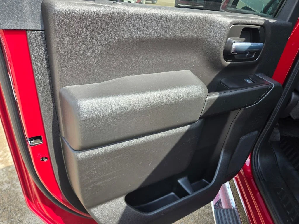 Used 2020 Red Chevrolet LT image 33