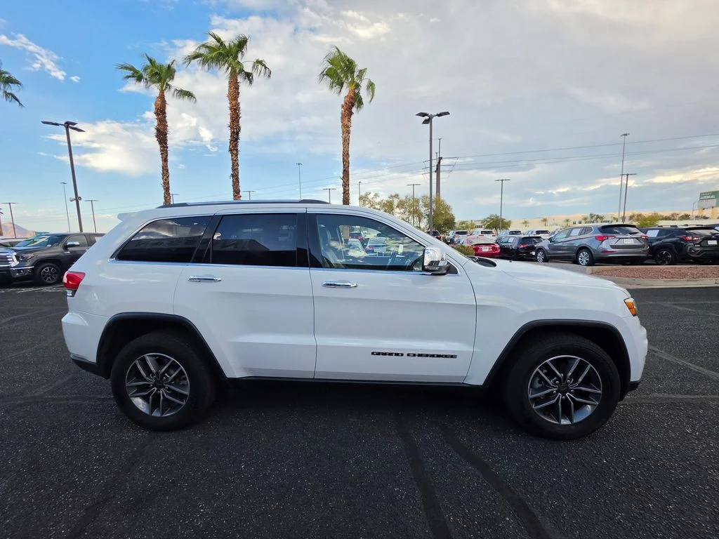 Used 2019 White Jeep Limited image 4