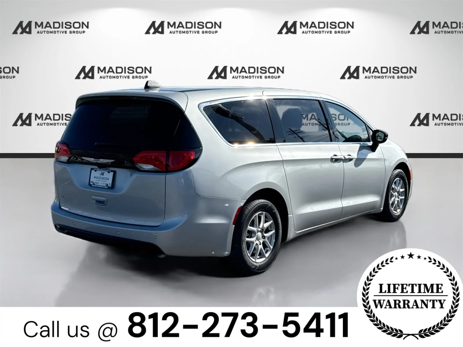 New 2026 Silver Mist Clearcoat Chrysler LX image 5
