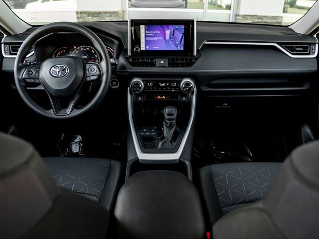 Used 2025 Ice Cap Toyota XLE image 20