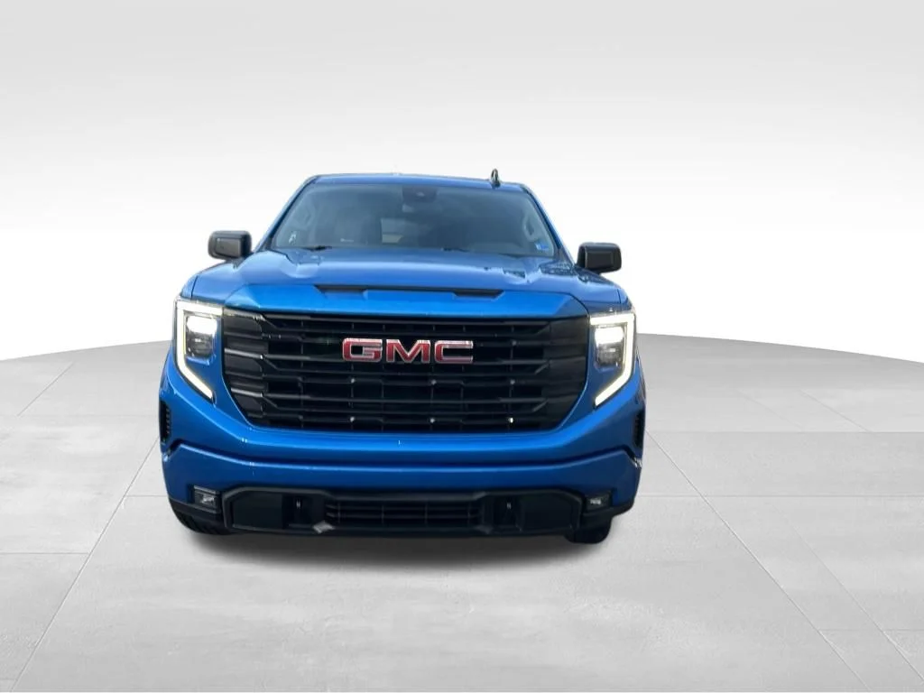 Used 2023 Blue GMC Elevation image 16