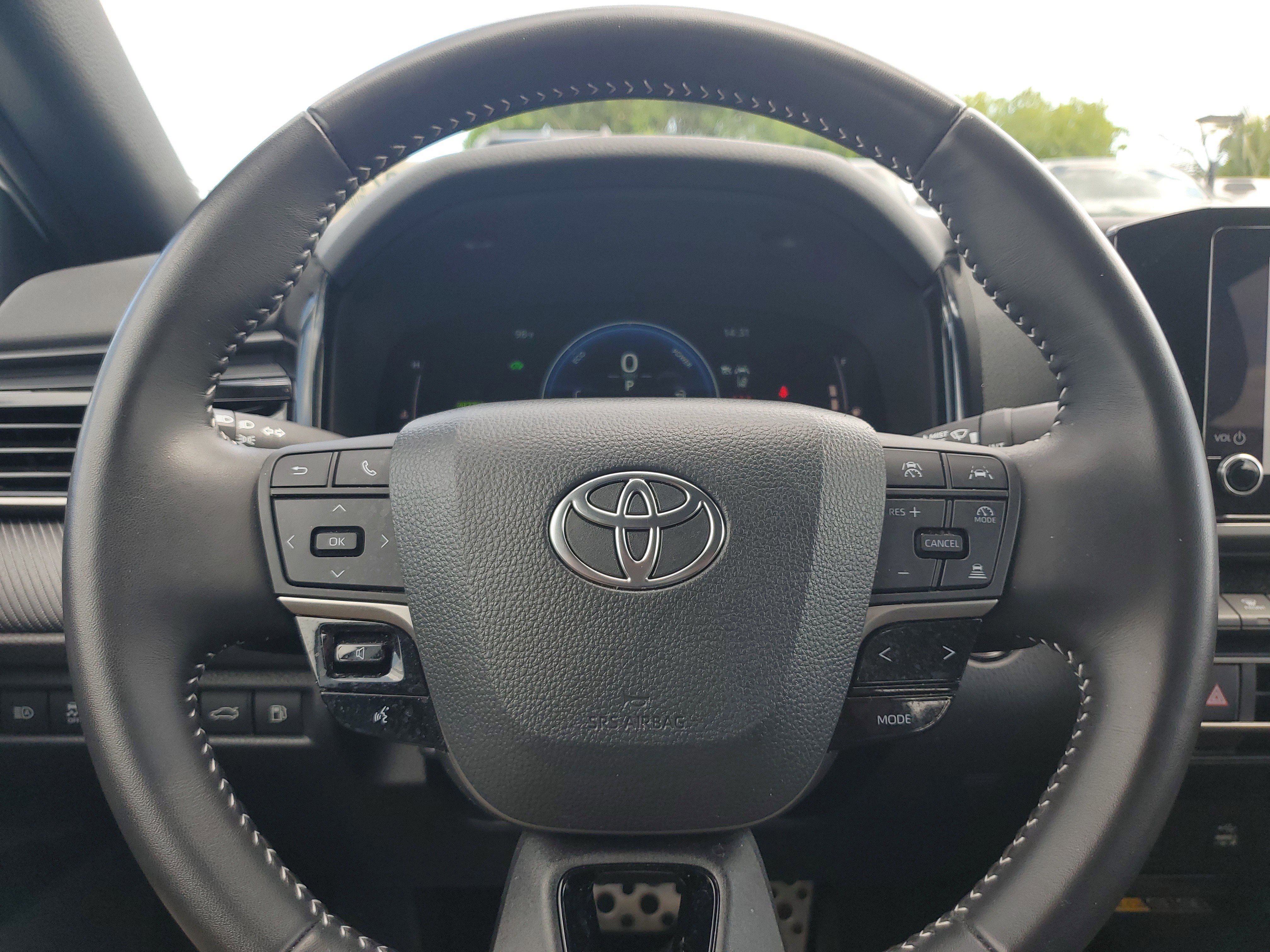 Certified Used 2025 Ice Toyota SE image 23
