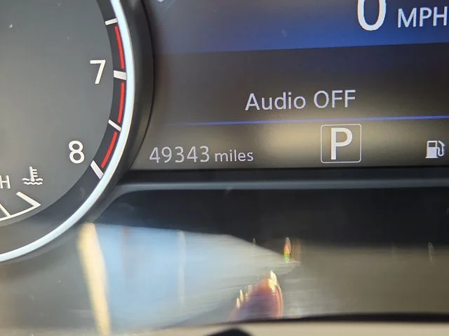Used 2023 Red Nissan SL image 6