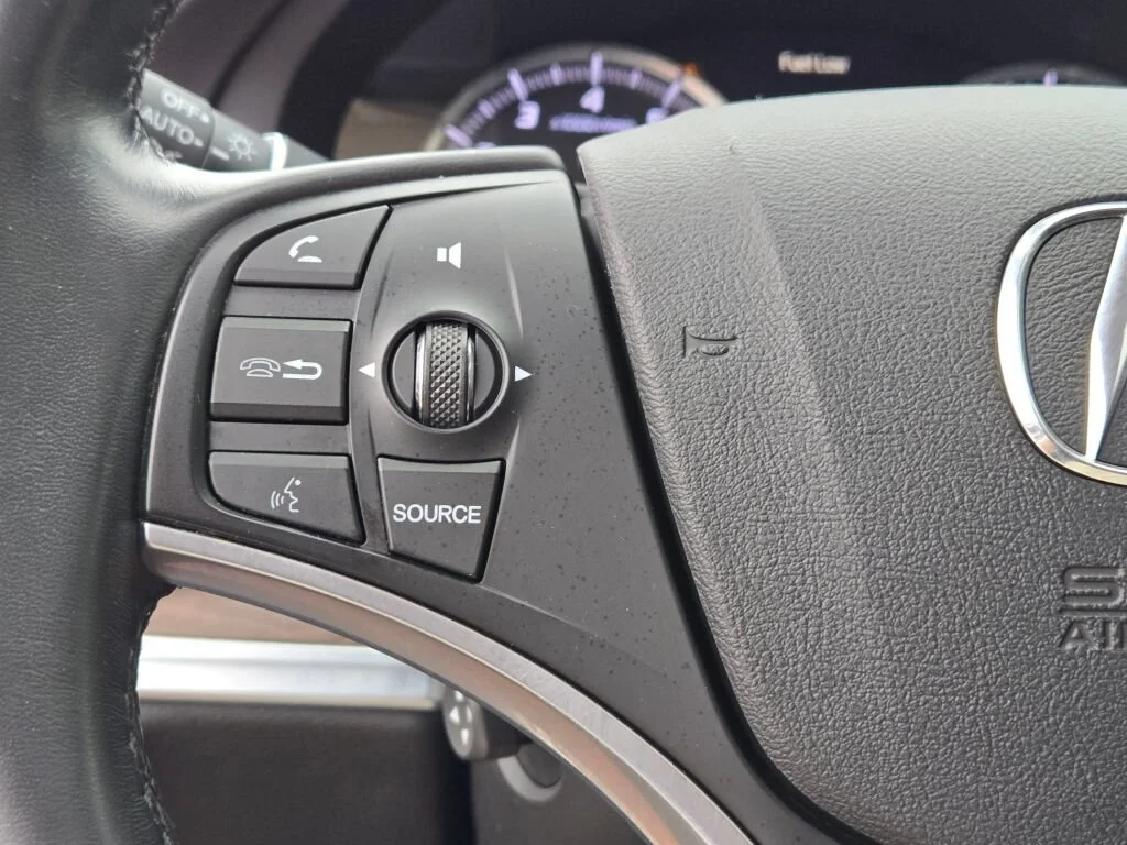 Used 2020 White Acura Technology image 41