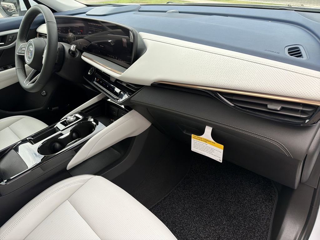 New 2026 Iridescent White Tricoat Buick Avenir image 13
