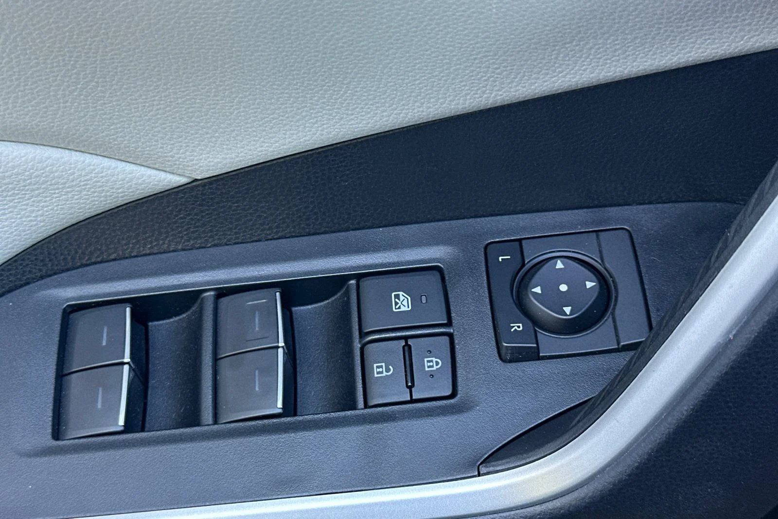Certified Used 2025 Red Toyota XLE image 20