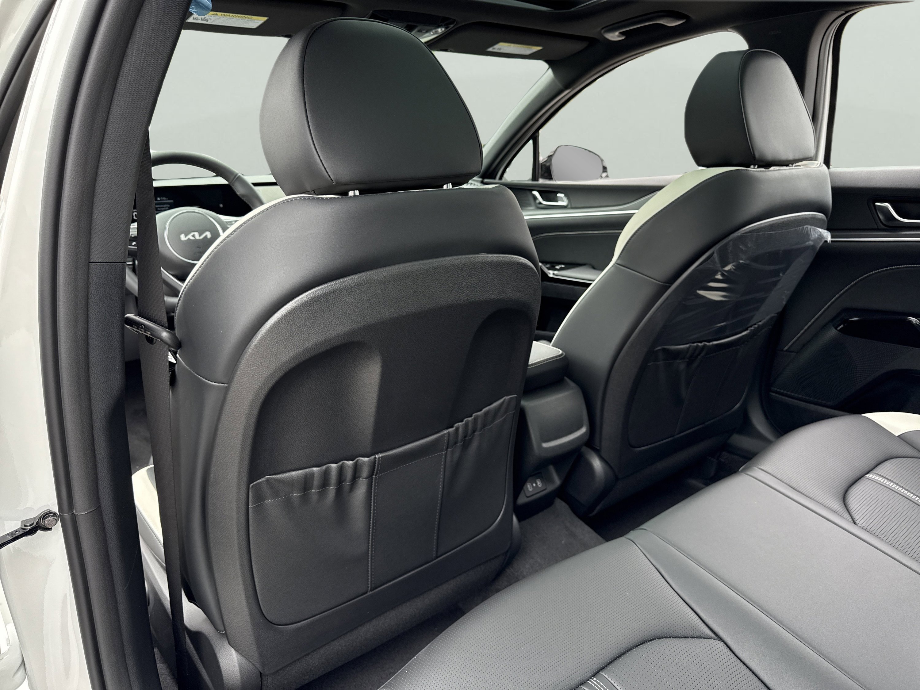 New 2026 Snow White Pearl Kia GT-Line image 19