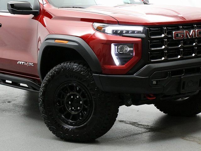 View vehicle photo 3