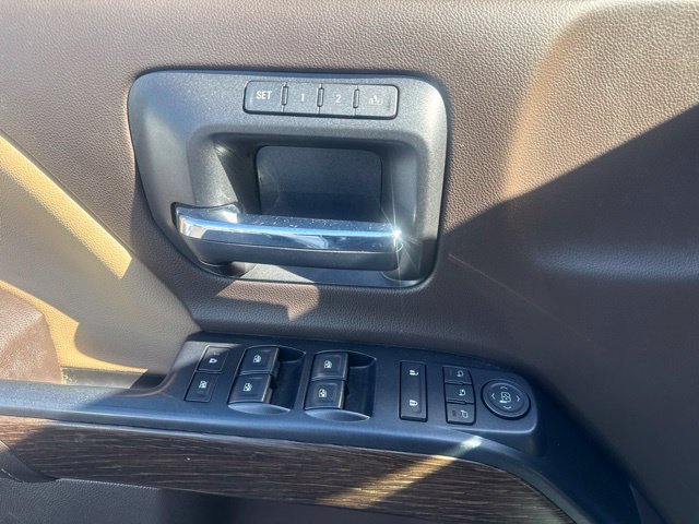 Used 2018 White GMC Denali image 20
