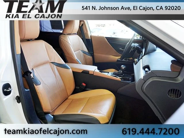Used 2024 White Lexus 300h Ultra Luxury image 14