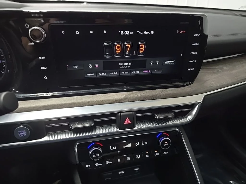 Used 2021 Black Kia EX image 27