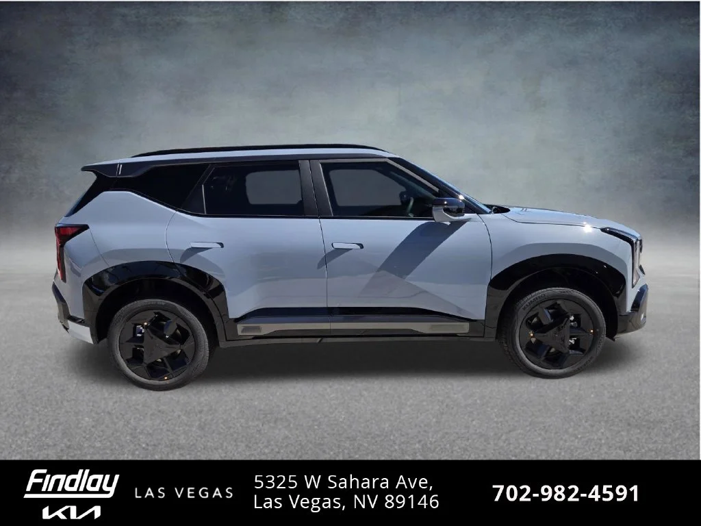 New 2027 Gray Kia X-Line S image 5