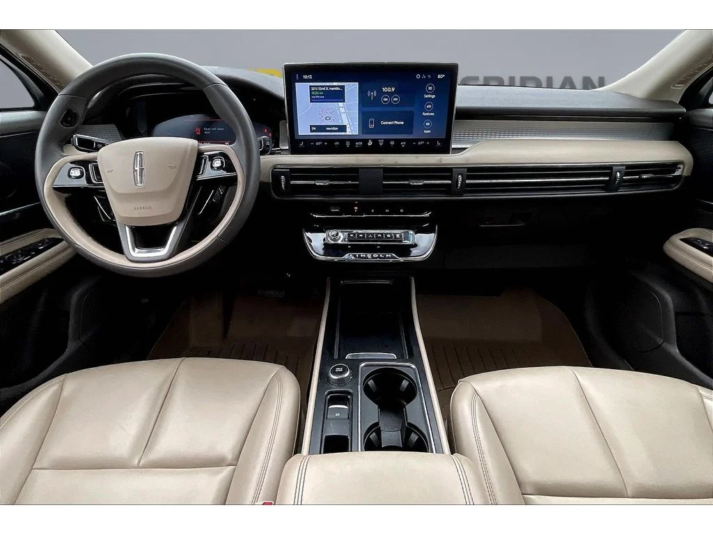 Used 2023  Lincoln Standard image 12
