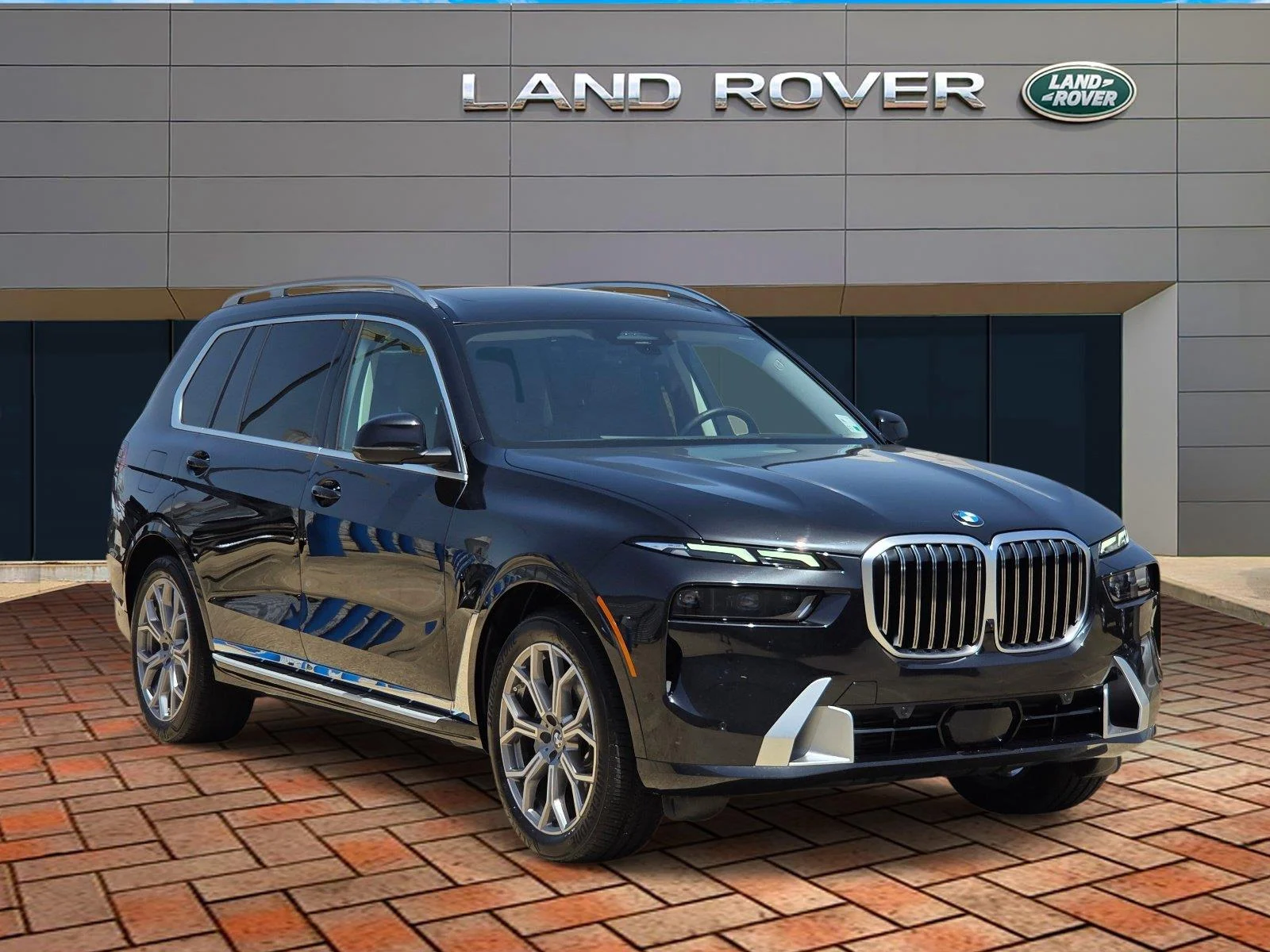 Used 2023 Black Sapphire Metallic BMW xDrive40i image 3