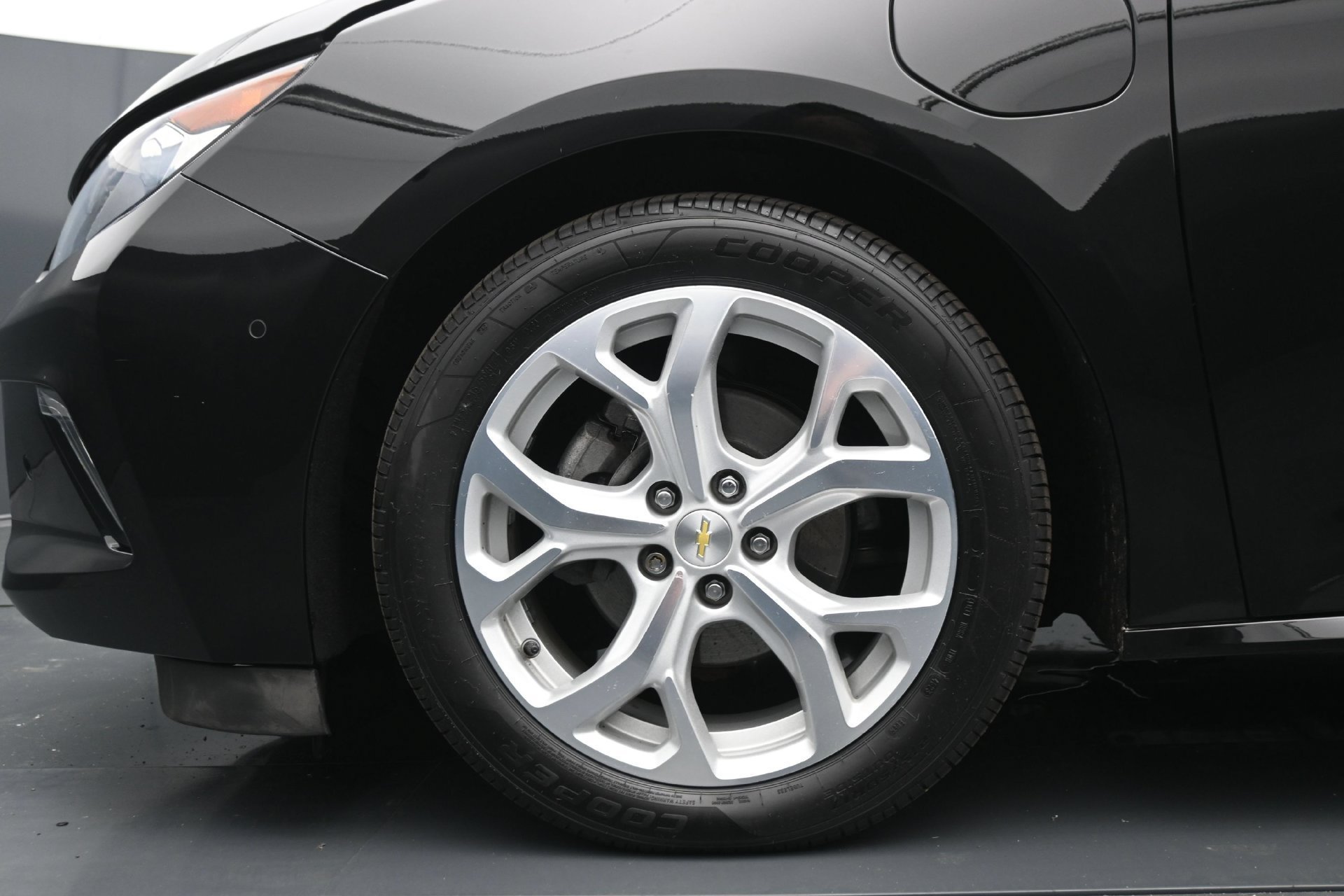 Used 2017 Mosaic Black Metallic Chevrolet Premier image 24