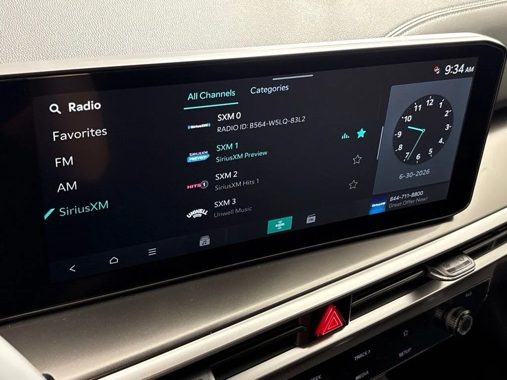 New 2026 Glacial White Pearl Kia LX image 33