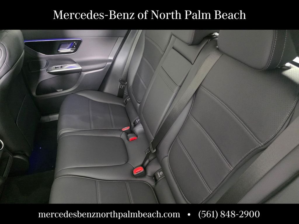 New 2026 Polar White Mercedes-Benz GLC 300 image 13