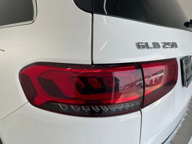 Certified Used 2022 Polar White Mercedes-Benz GLB 250 image 33