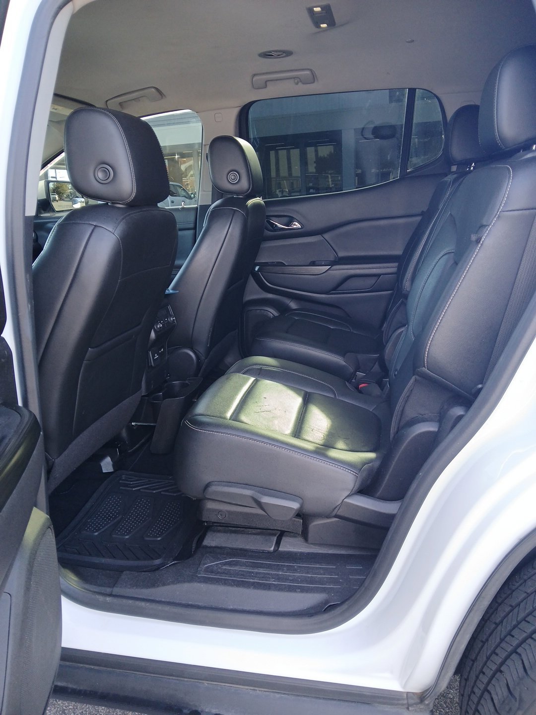 Used 2023 Summit White GMC SLT image 10