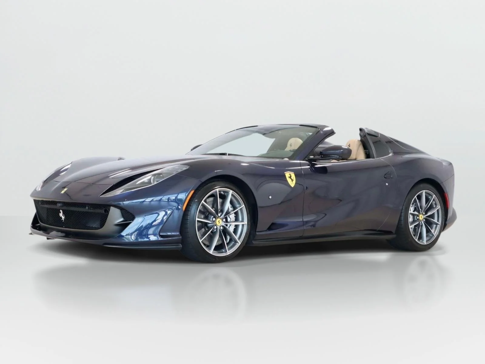 2023 Ferrari 812 GTS Base