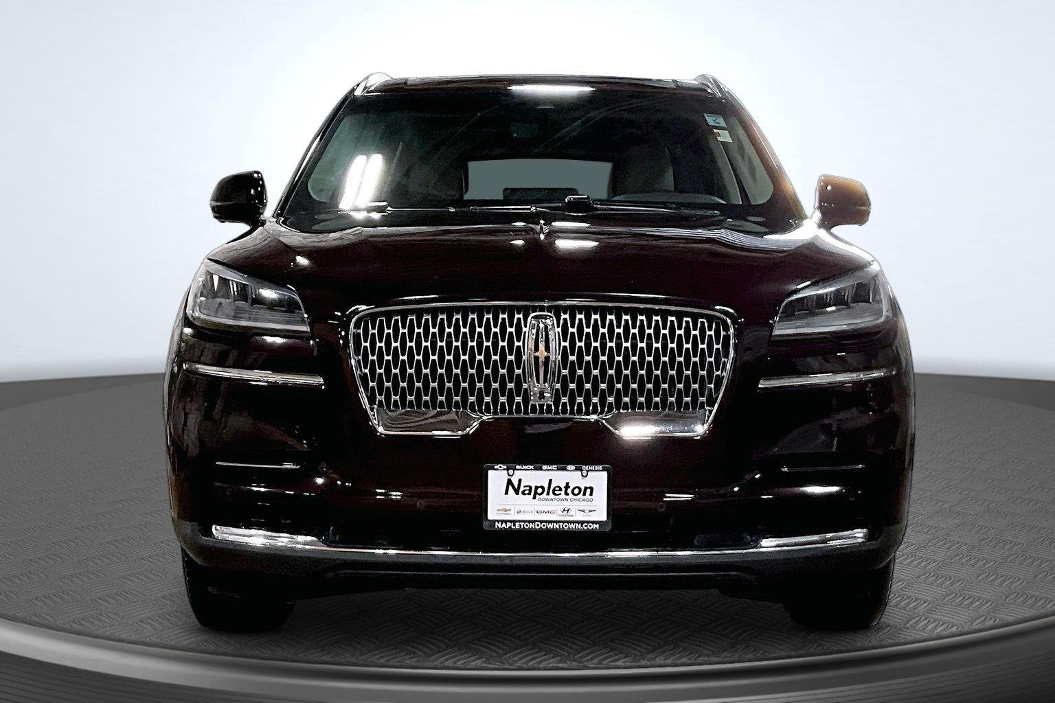 Used 2024 Diamond Red Metallic Tinted Clearcoat Lincoln Reserve image 3