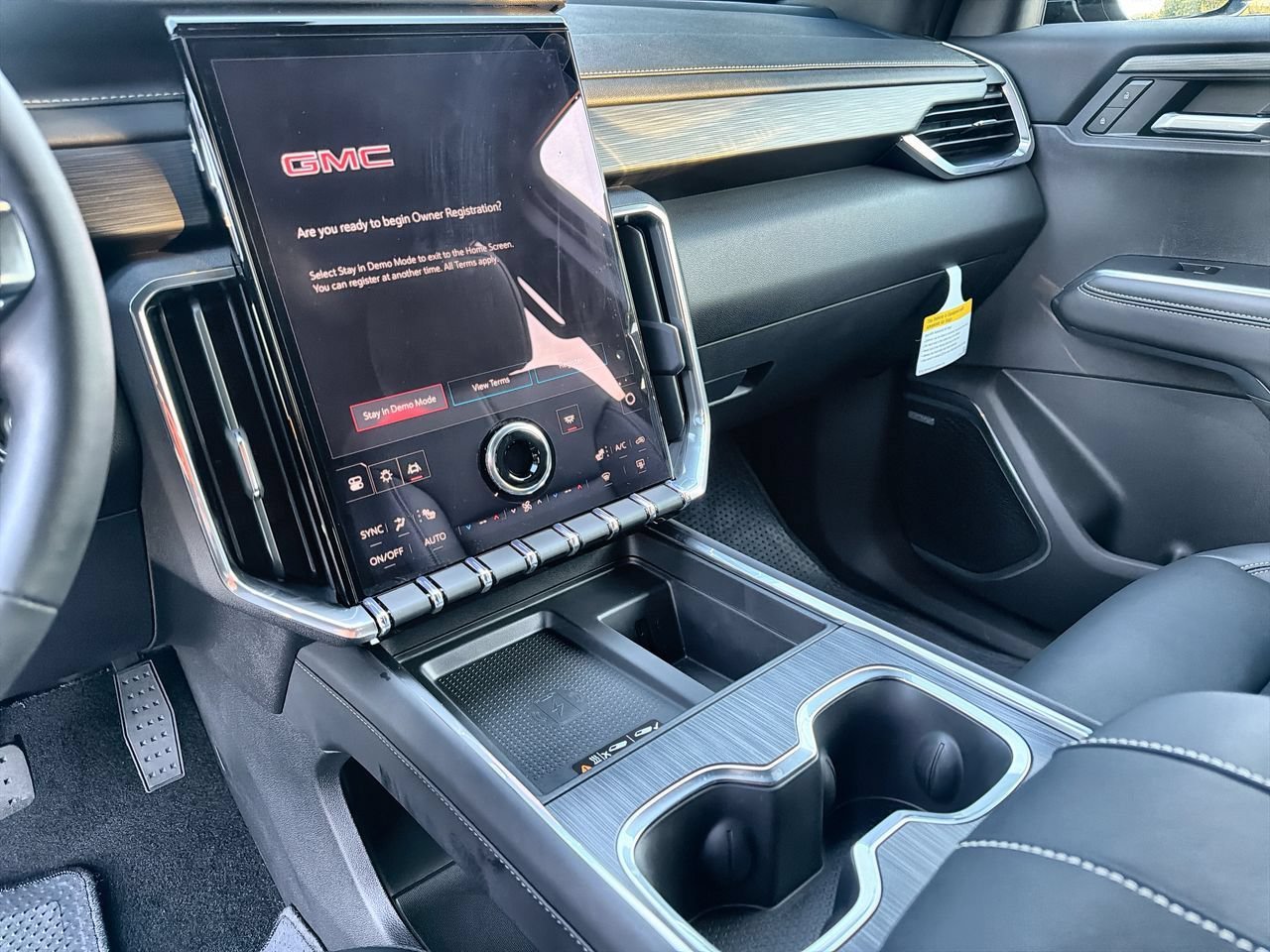 2027 GMC Acadia Elevation - Photo 11
