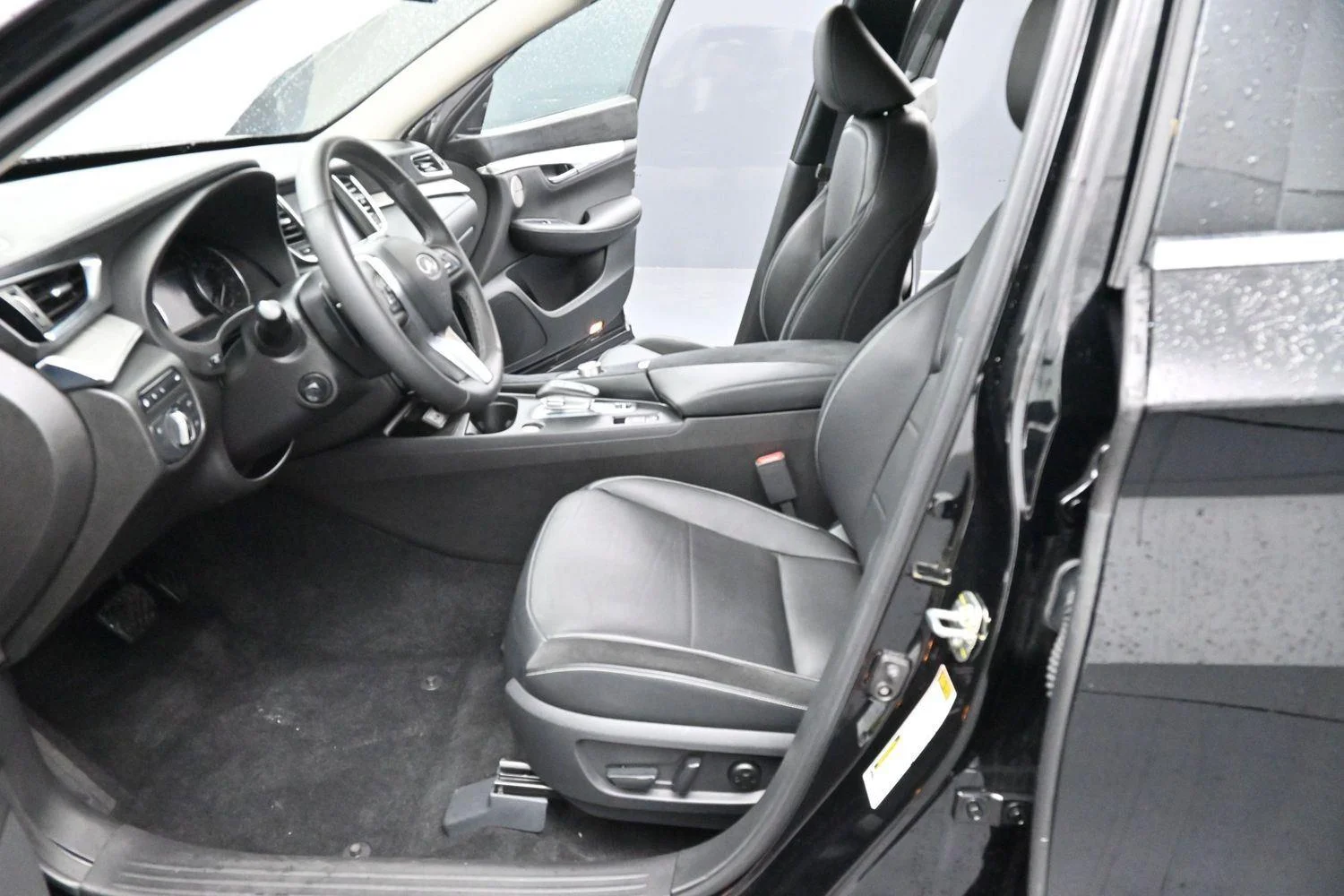 Used 2024 Black Obsidian INFINITI SENSORY image 14