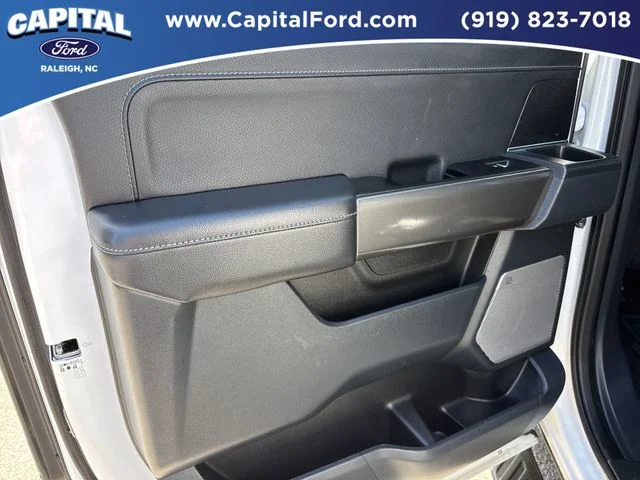 Used 2022 White Ford XLT image 17
