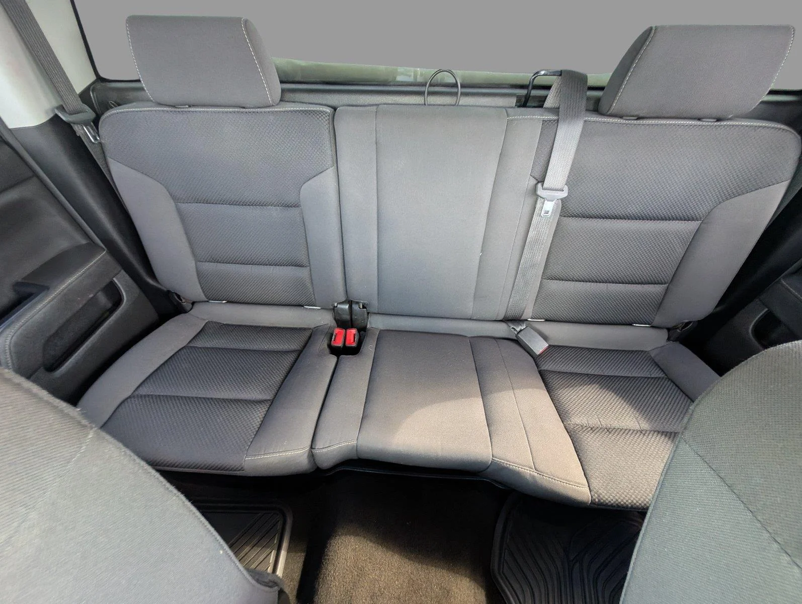 Used 2018 Graphite Metallic Chevrolet LT image 31
