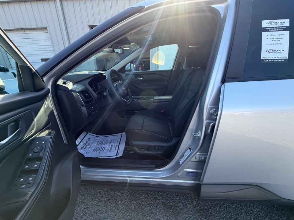Used 2024 Silver Nissan SV image 11
