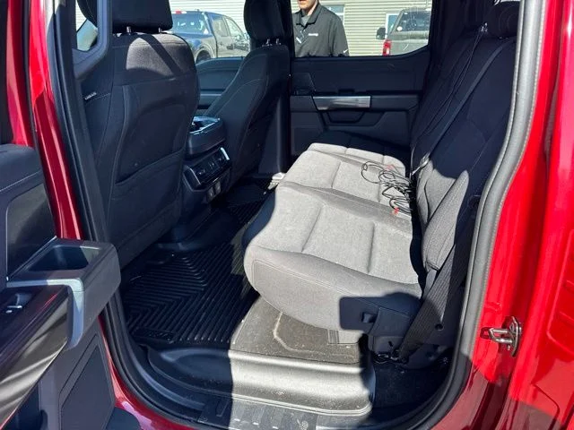 Used 2021 Red Ford XLT image 16