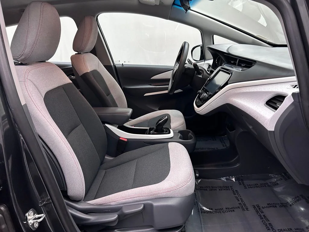 Used 2020 Gray Chevrolet LT image 17