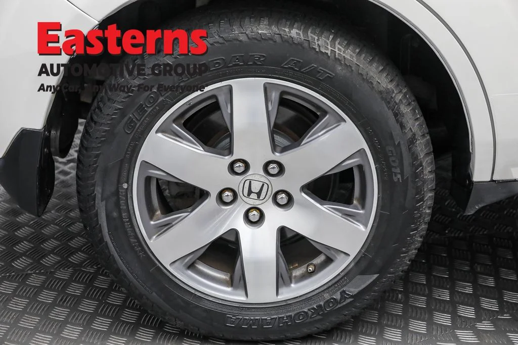 Used 2014 White Honda Touring image 30