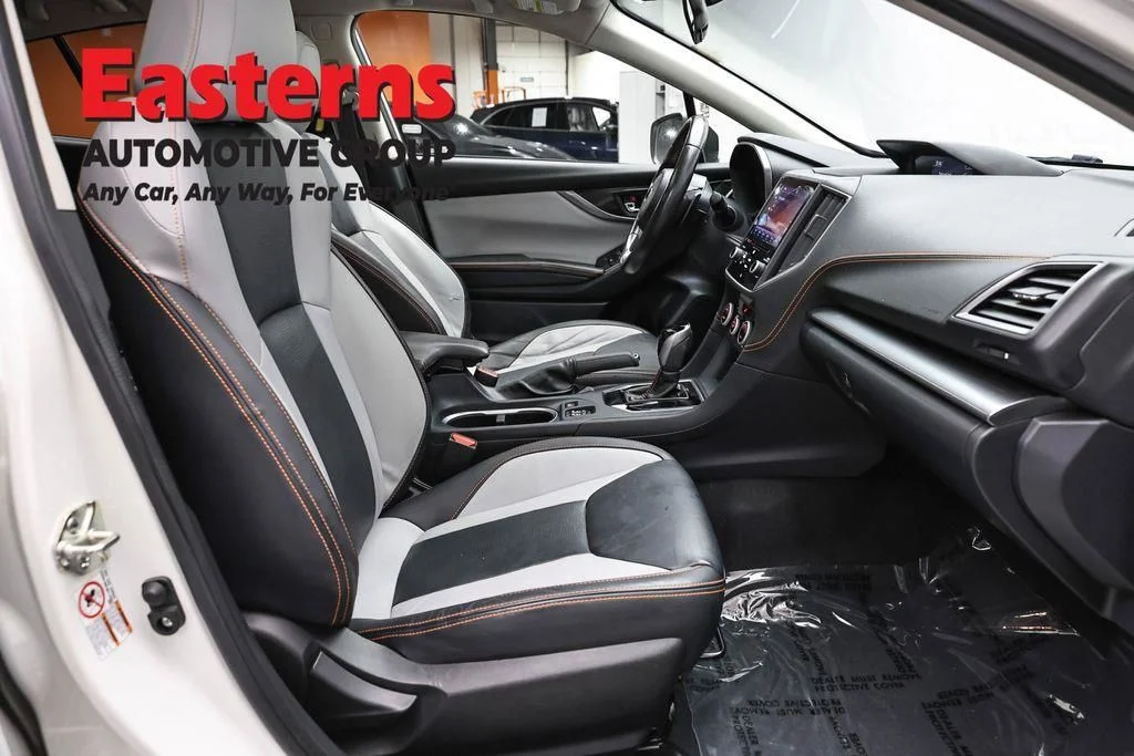 Used 2019 White Subaru 2.0i Limited image 29