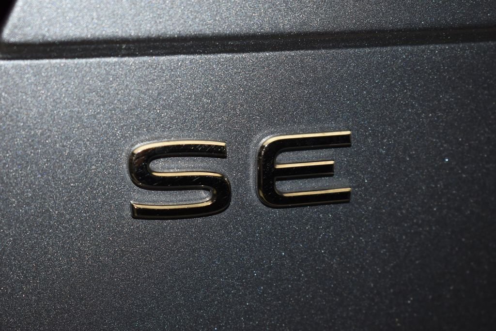 Used 2024 Gray Volkswagen 2.0T Wolfsburg Edition image 9