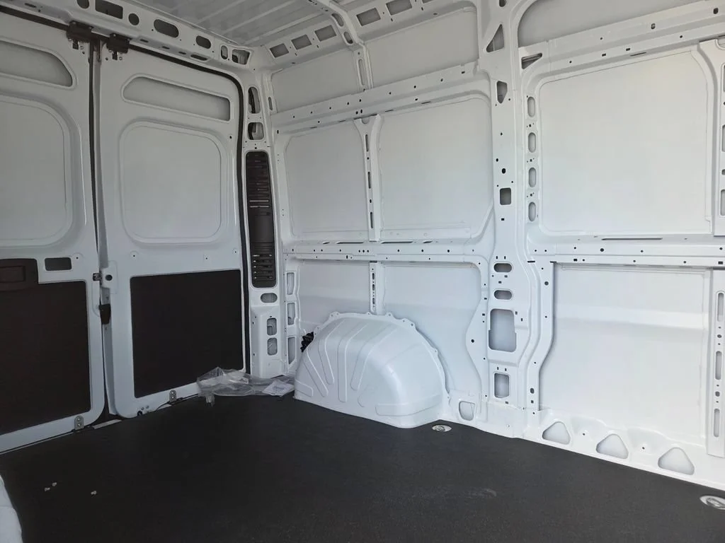 New 2026 Bright White Clear-Coat Exterior Paint RAM Tradesman image 10