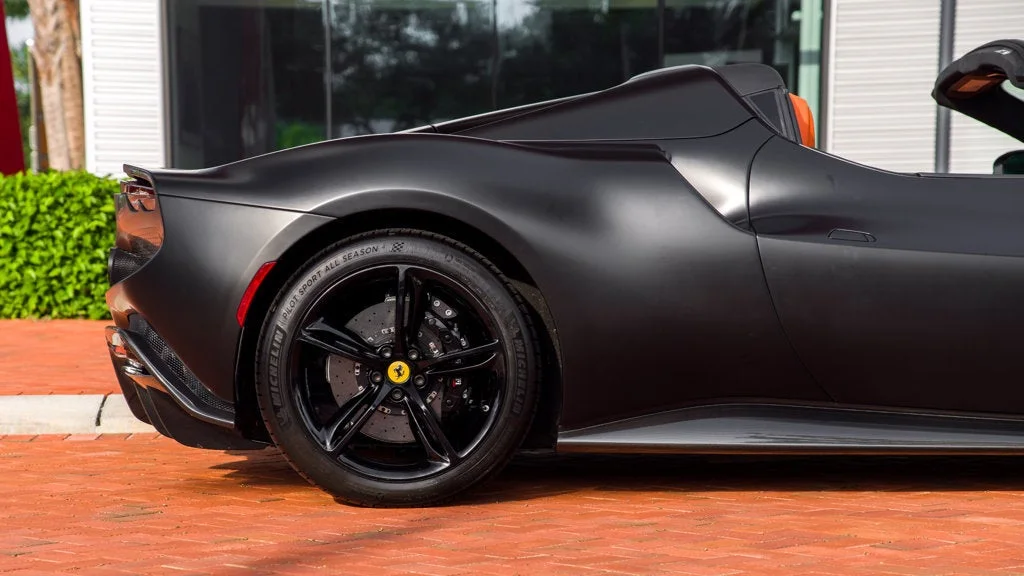 Used 2025 Grigio Scuro Ferrari  image 8