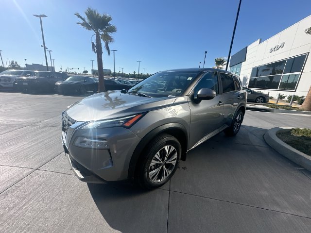 Certified Used 2023 Gun Metallic Nissan SV image 3