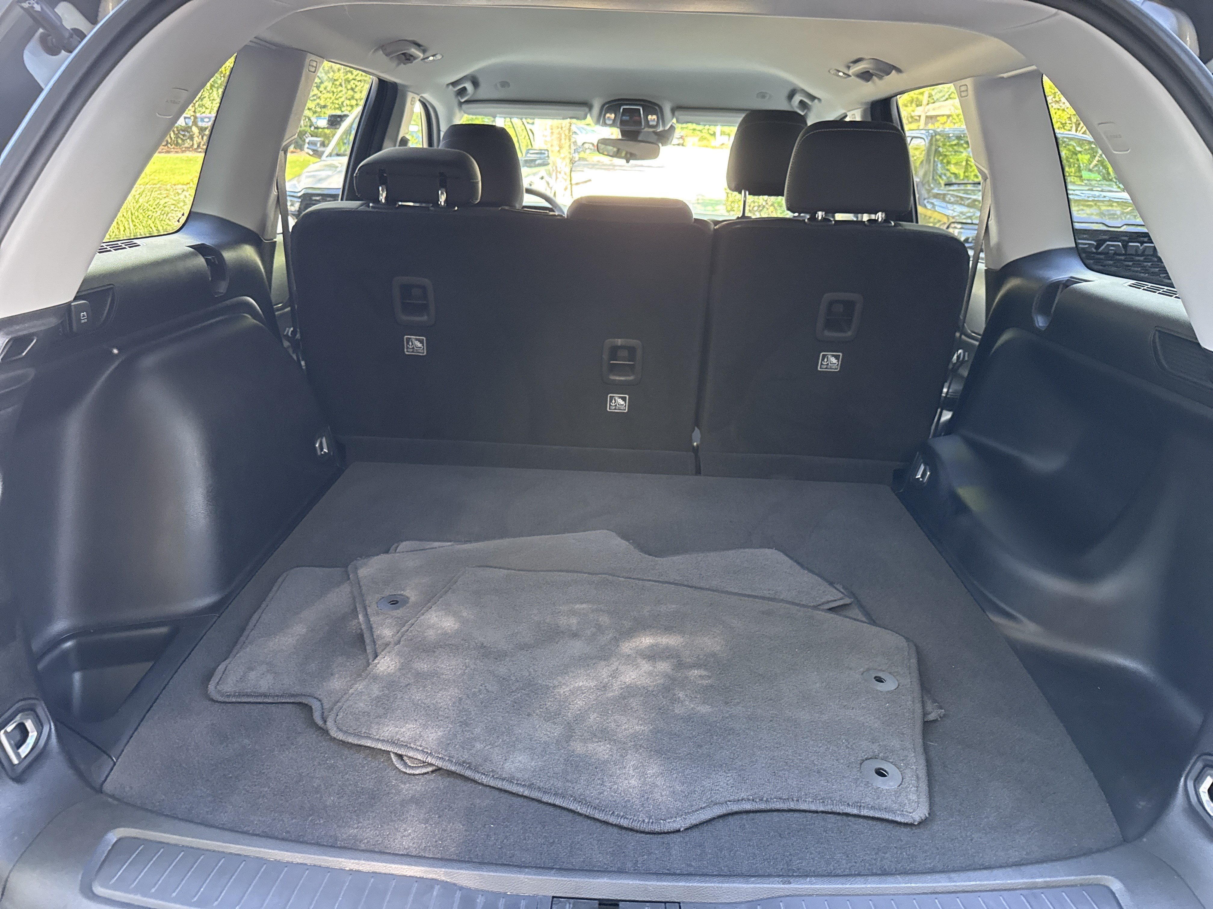 Certified Used 2023 Silver Zynith Jeep Laredo image 18