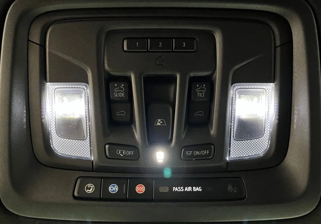 Used 2022 Blue Chevrolet ZR2 image 38