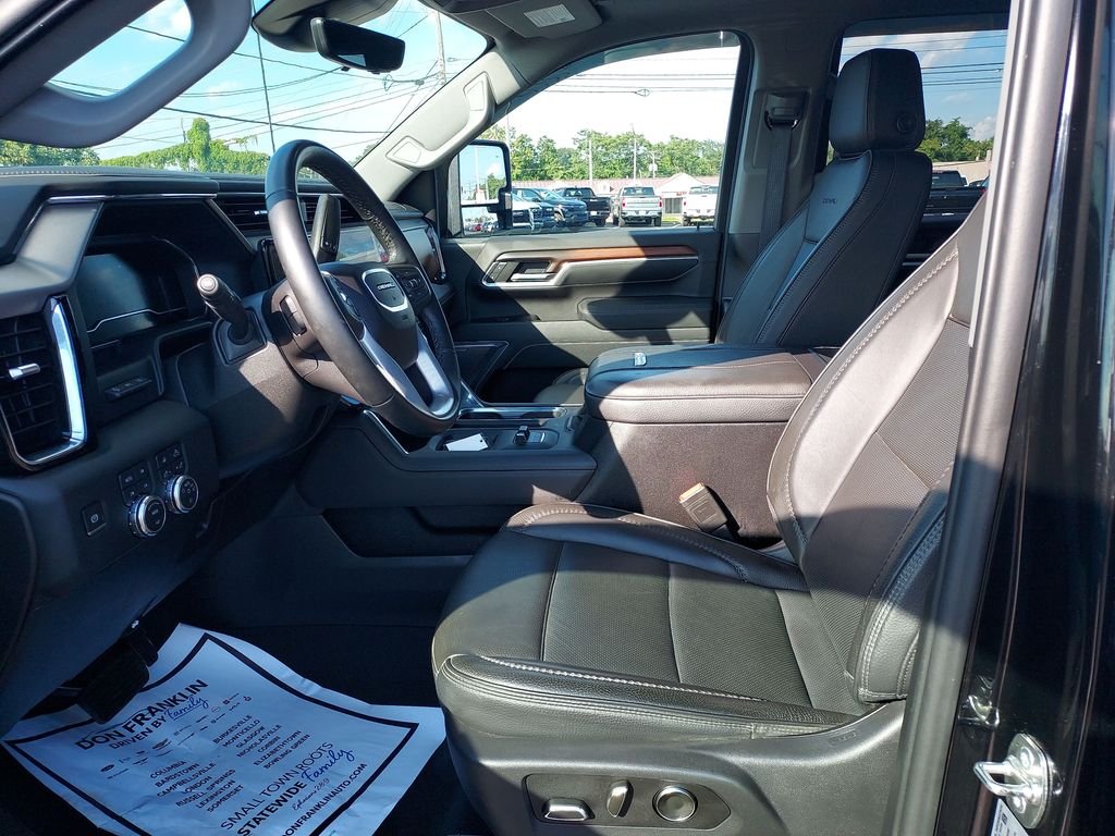 Used 2025 Black GMC Denali image 12