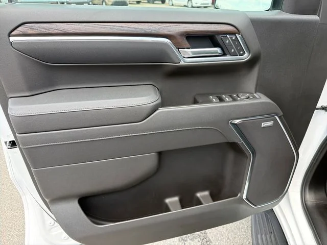 2026 GMC Sierra 1500 SLT - Photo 16