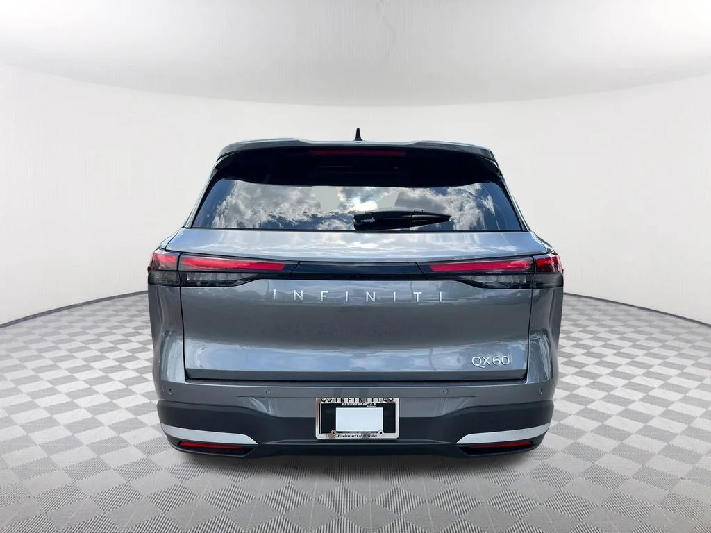 New 2027 GRAPHITE SHADOW INFINITI Luxe FWD image 6