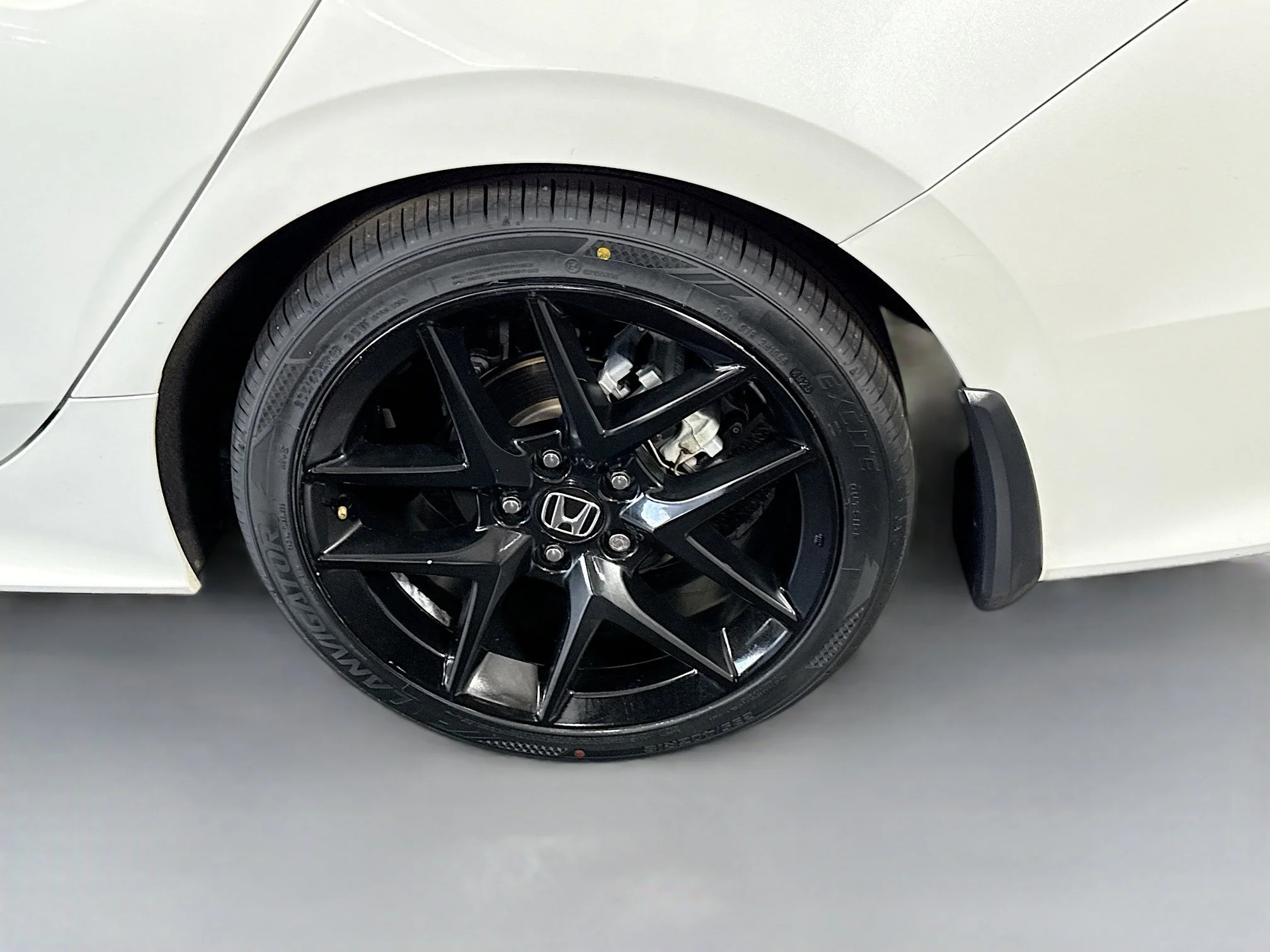 Used 2023 Platinum White Pearl Honda Sport image 33
