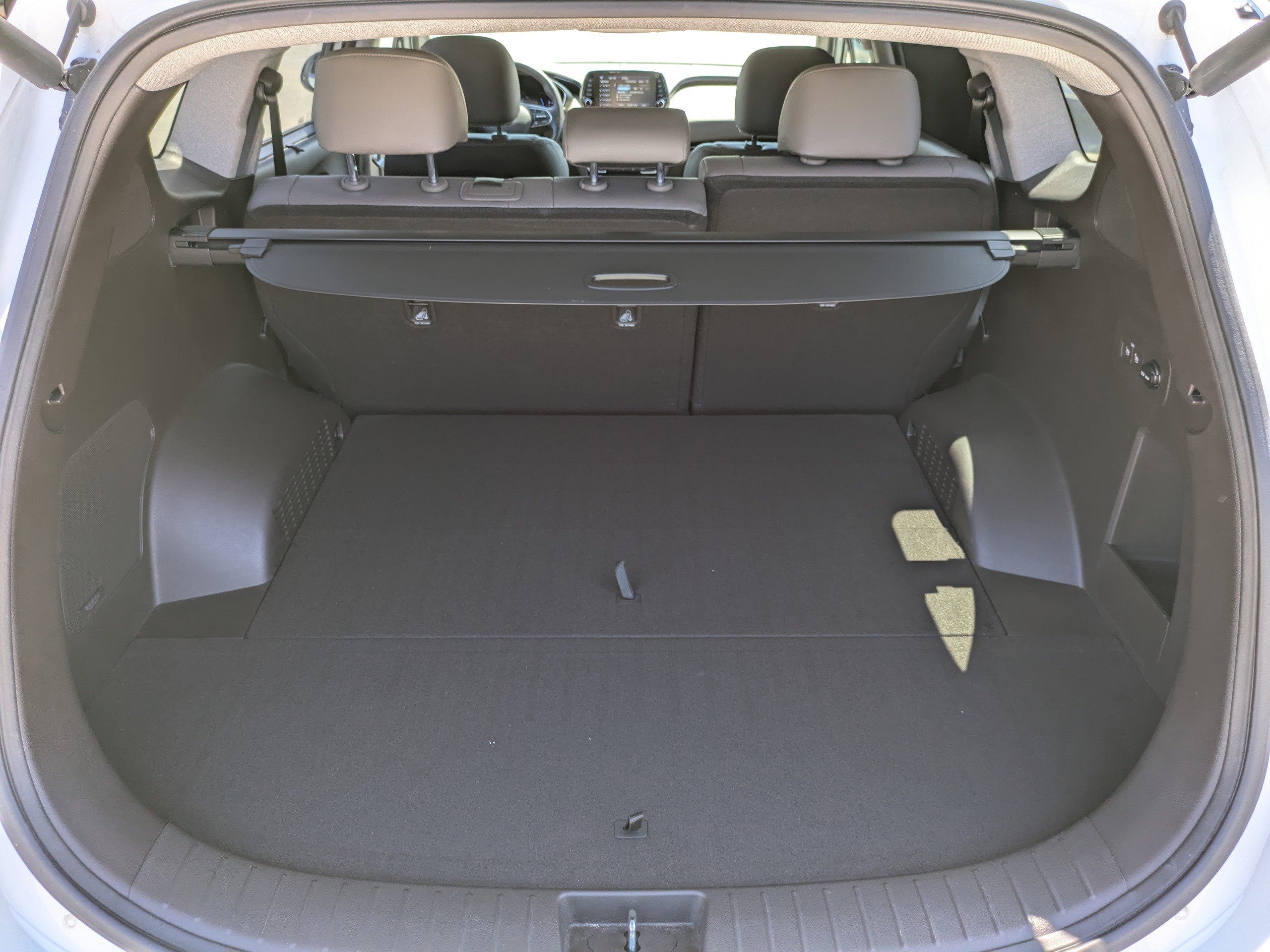 Used 2019 Quartz White Hyundai ULTIMATE image 11