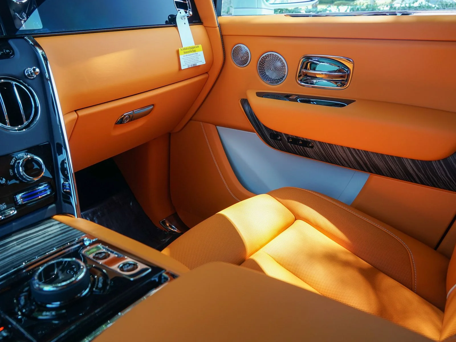 New 2026 Arctic White Rolls-Royce  image 18