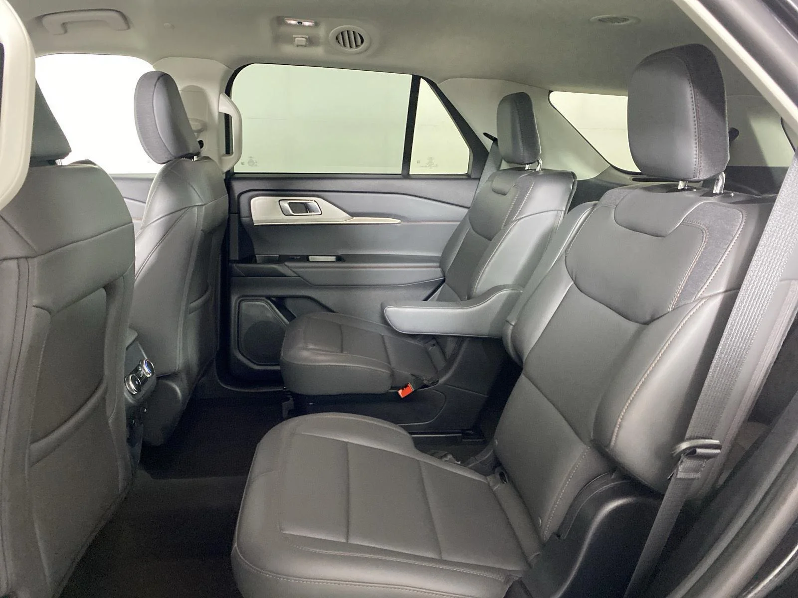 Used 2026 Agate Black Ford Active image 22