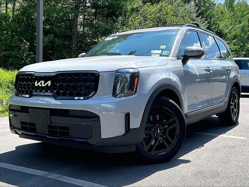 Used 2024 Gray Kia EX X-Line image 3