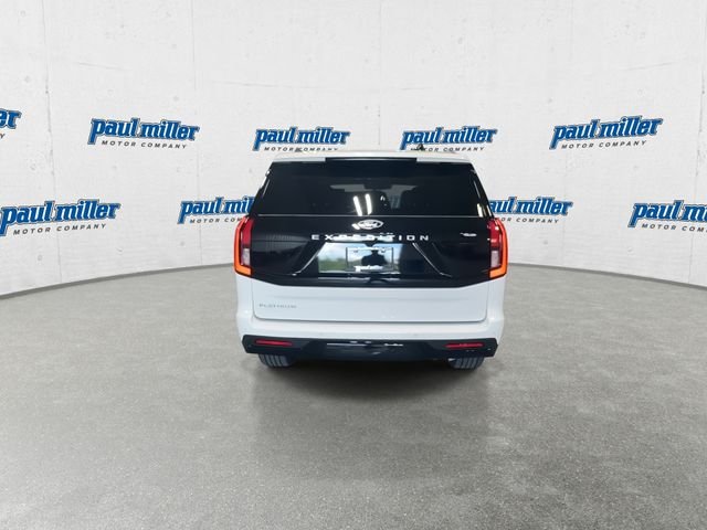 New 2027 Star White Metallic Tri-Coat Ford Platinum image 9