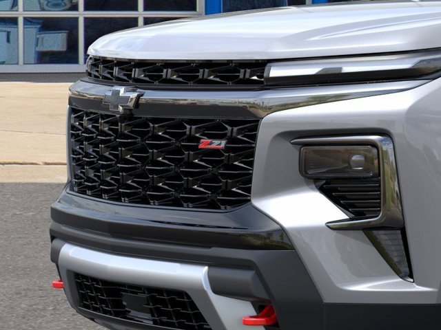 New 2027 Sterling Gray Metallic Chevrolet Z71 image 16